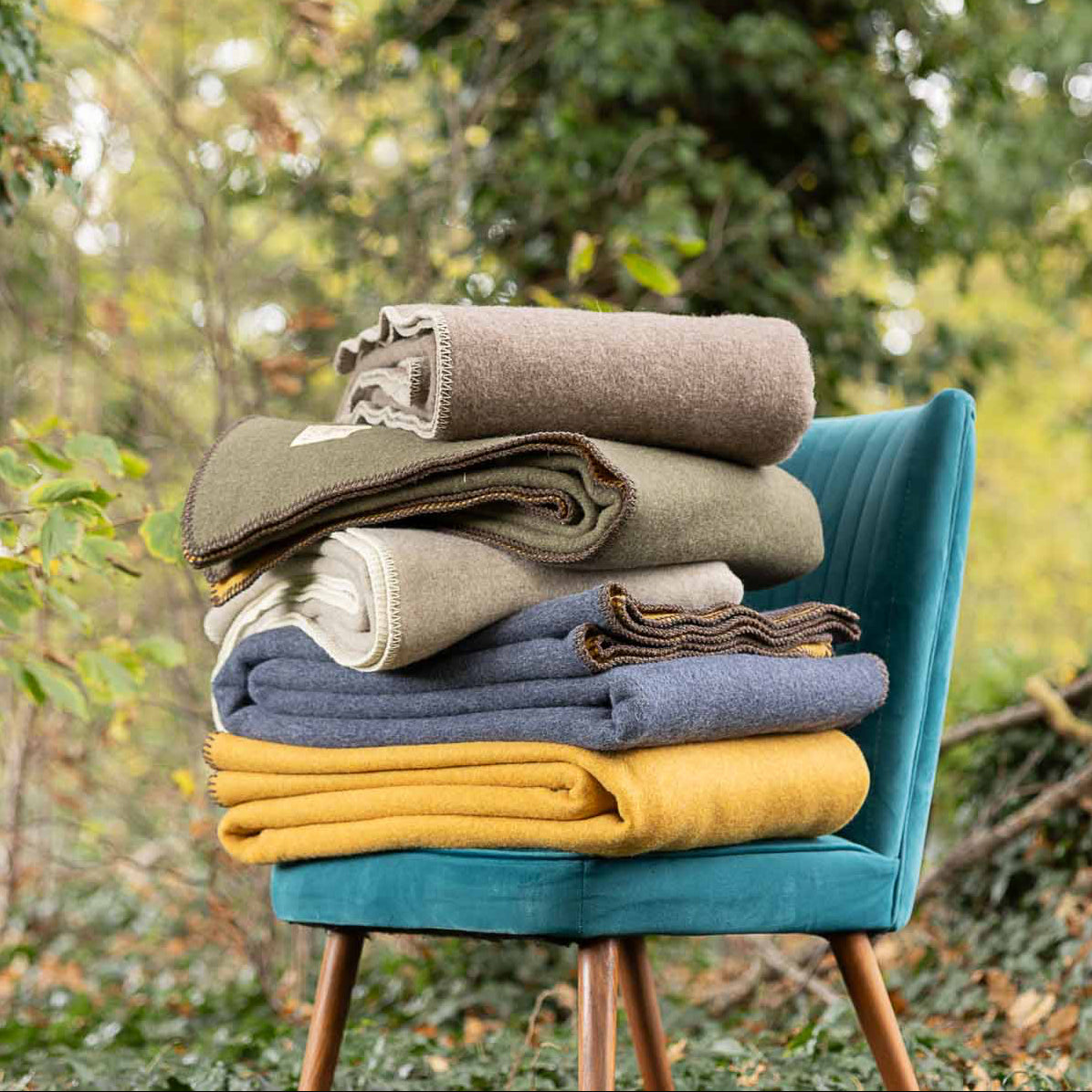 Hand-loomed Meadow Merino Wool Bed Blanket (Made in Ukraine)