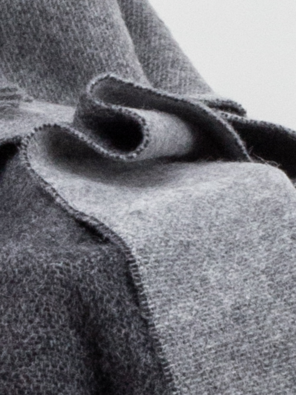 Hand-loomed Onyx Wool Throw Blanket (Made in Ukraine)