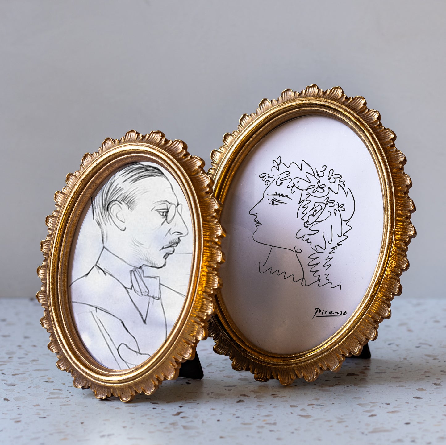 Ornate Falcate Golden Filigree Picture Frame (5"x7")