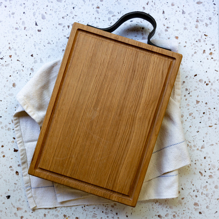 Oak Wood Handcrafted Cutting Board With Juice Grooves & Leather Handle (Large)