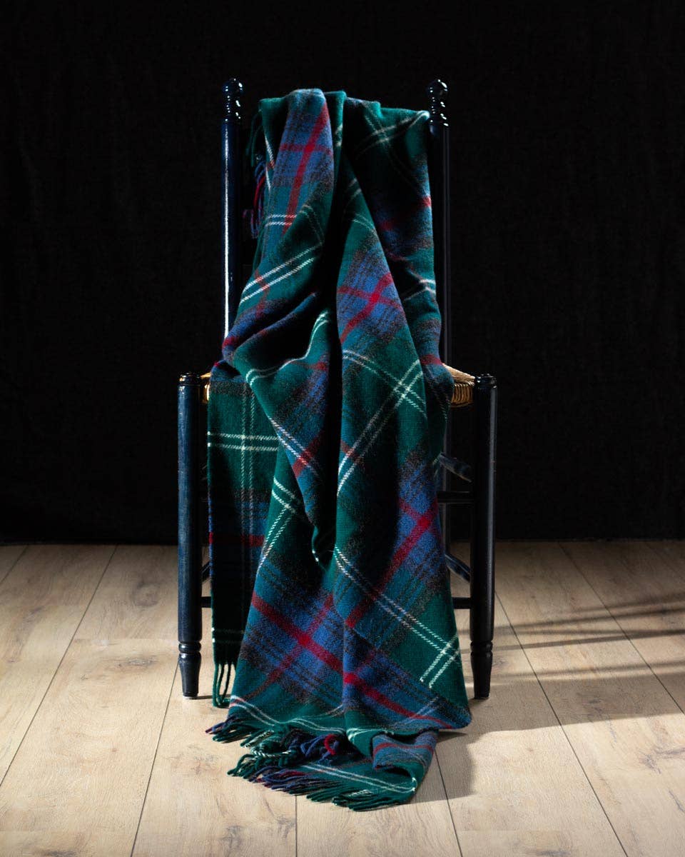 Hand-loomed Blue Tartan Plaid Mackenzie Wool Throw Blanket (Made in Ukraine)