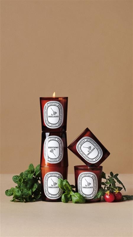 La Droguerie - Odor Removing Candle with Basil by Diptyque - lifestyle view