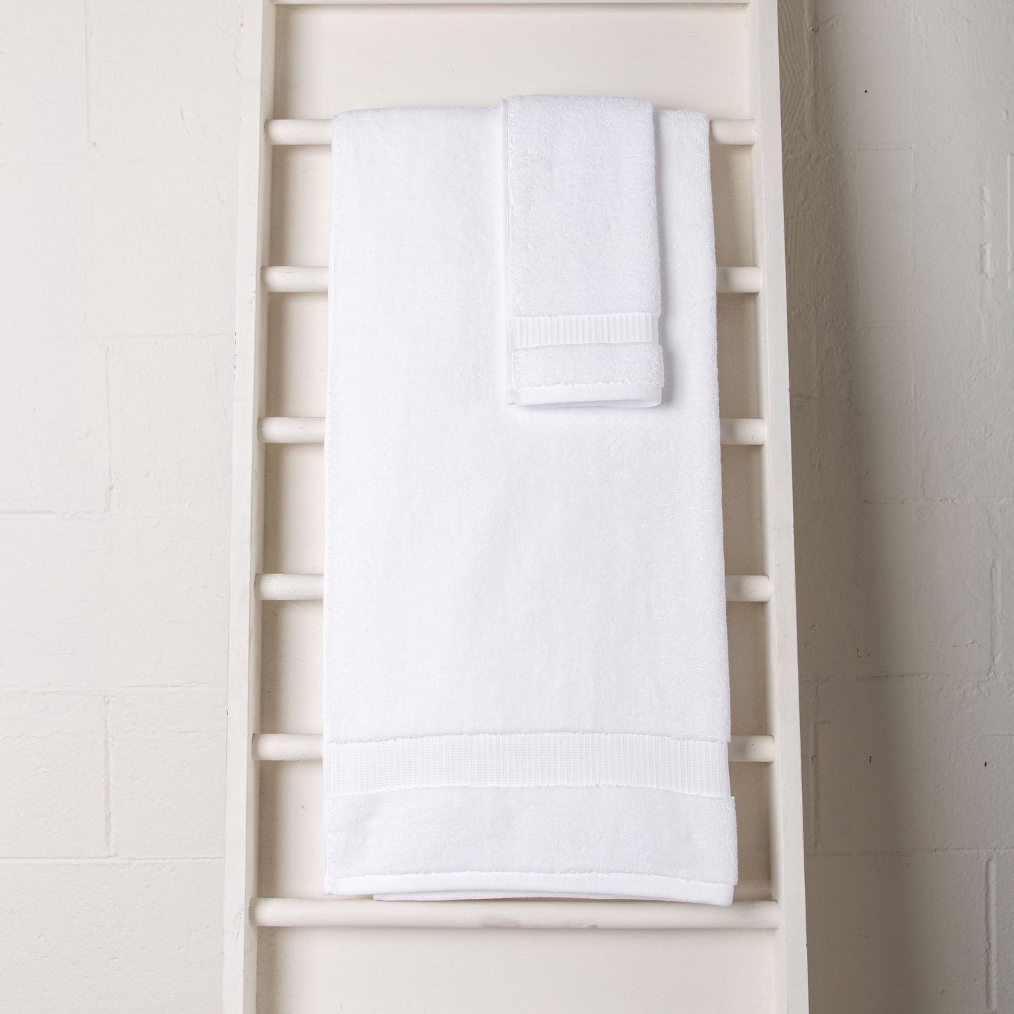 White Hilda Hand Towel