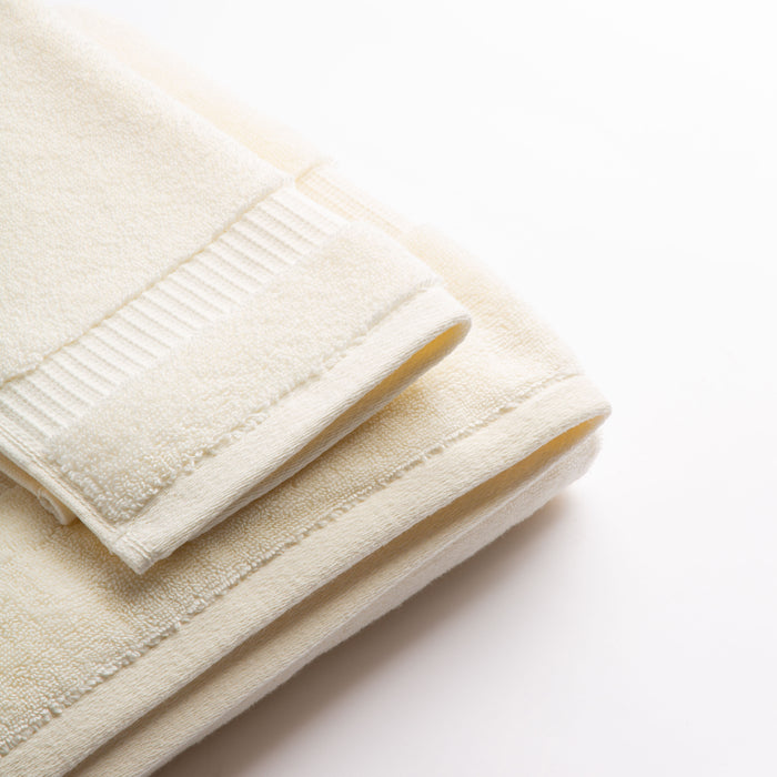 White Issey Large Bath Towel — Maison Midi