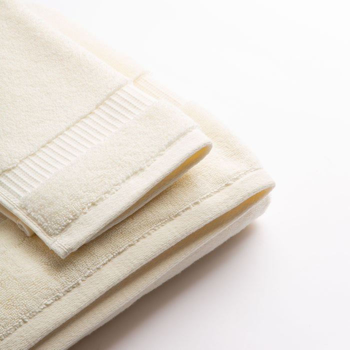 Ivory Hilda Bath Towel