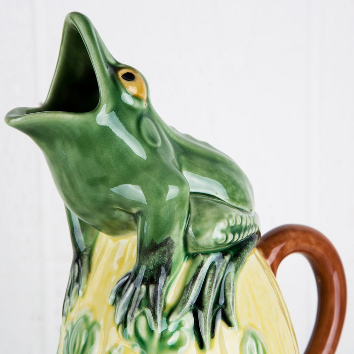 Frog Pitcher 